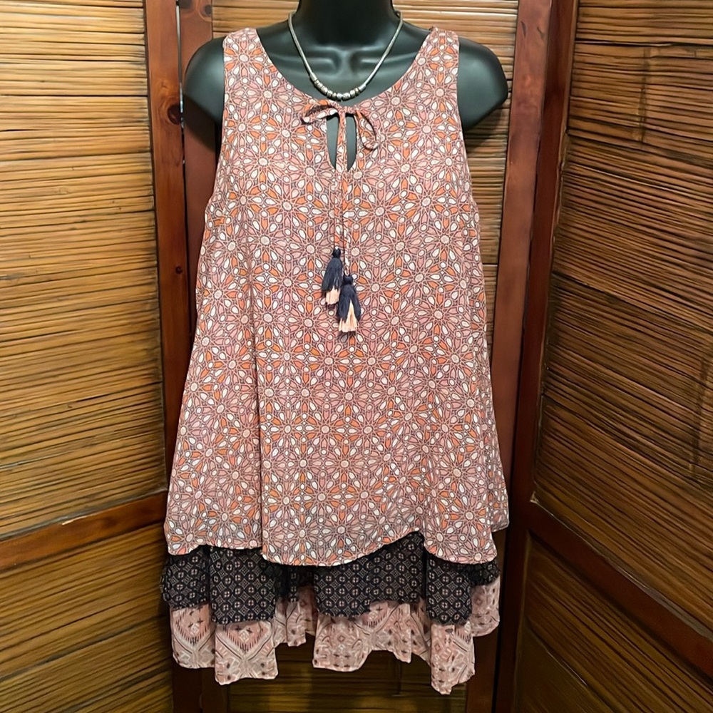 Xhilaration Dress Large Sleeveless Above Knee Flowy